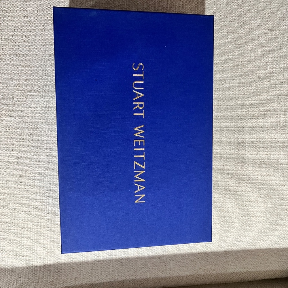 Stuart Weitzman - Picture 12 of 12
